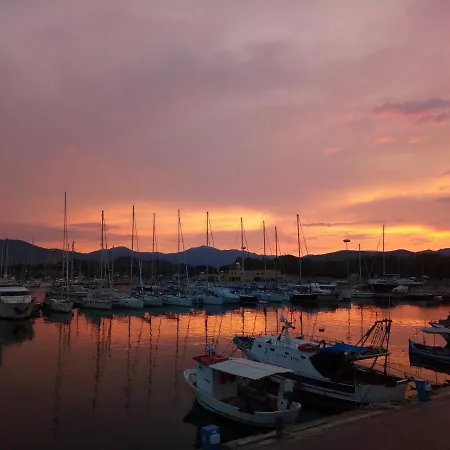 Piazza Municipio Couette-café San Vito (Sardinia)